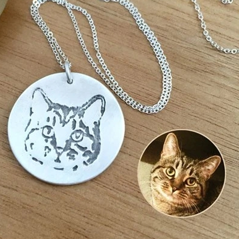 Custom Dog Cat Portrait Memorial Necklace with Name Engraved - The Pet Pillow